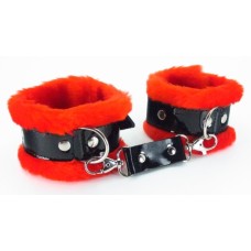 Красные наручники с мехом BDSM Light 710002ars